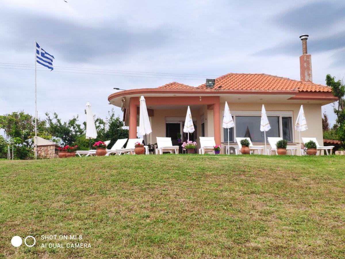 Maronia Villa Bagian luar foto