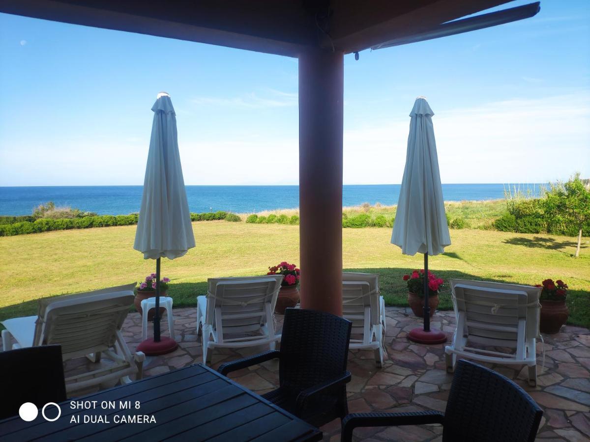 Maronia Villa Bagian luar foto